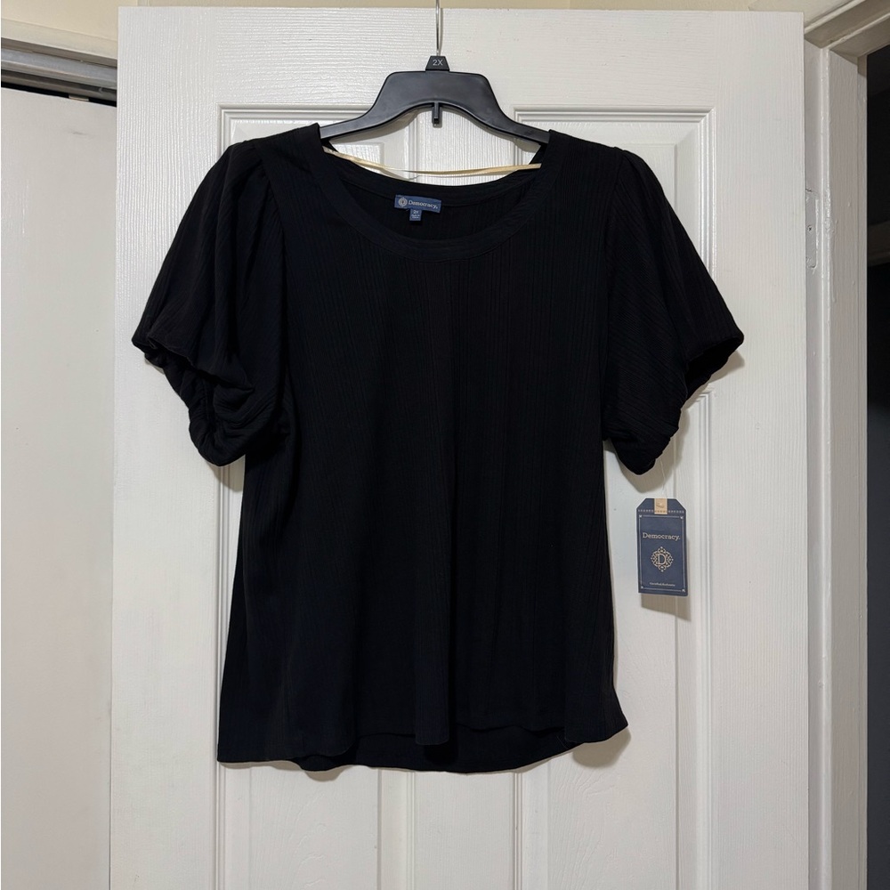 NWT Democracy Ribbed Puff Sleeve Blouse